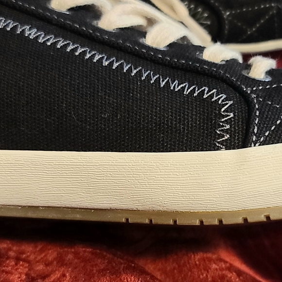 Täōs Brand ladies shoe - Picture 10 of 11